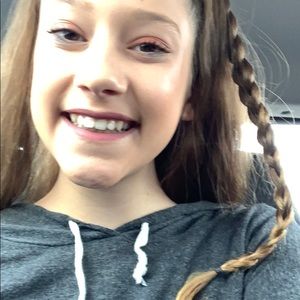 Meet your Posher, Olivia